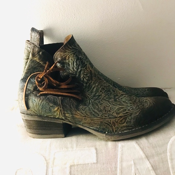 Circle G Green and Brown Ankle Boots - Picture 2 of 7